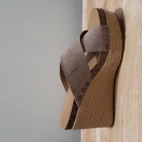 Lucky Brand Neeka Gray Snakeskin Wedge Slide - Picture 5 of 8